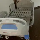 سرير مستشفى