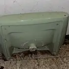 كرسي حمام وحوض غسيل