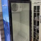 اثنتين ثلاجات
