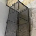 شبك ل الدجاج او لصيد القطط و الكلاب