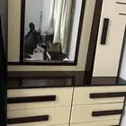 تسريحه مع اثنين كمودين مافيها عيب مستخدم نظيف