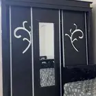 دولاب وشاشه