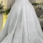 فستان عروس معه طرحته