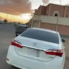 للبيع تويوتا كورولا 2015