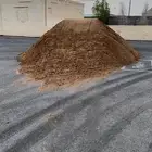 رمل احمر الفريش زيرو فايف خرسانه