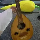 عود للبيع يوجد معه ريشه وكتيب تعليم وشنطه