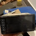 شاشة تركب على اغلب السيارات