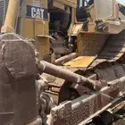 بلدوزر D9rتشليح الي يبي شي منه يبشر قطع غيار فقط وليس كامل