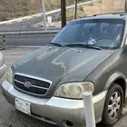 كيا كرنفال 2004