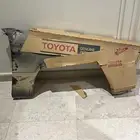 رفرف يمين هايلوكس 83 ونازل