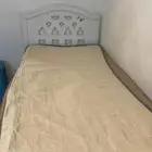 أثاث منزلي كنب و سرائر شبه جديده و مرتبة 180 س شبه جديده