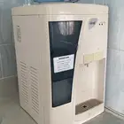 برادة ماء وشاشة
