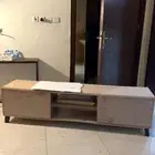طاولة تلفزيون ع السوم