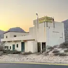 موقع بالكامل للبيع