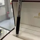 قلم من ماركة اقنر الاصليه