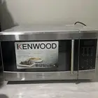 ميكرويف استعمال نظيف السعر 300 ريال