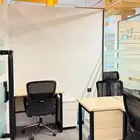 مكتب مؤثث للإيجار