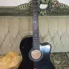 قيتار للبيع عل السوم نضيف ب الحيل
