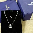 عقد وحلق من سوارفسكي