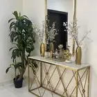 مدخل وطاولات