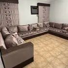 كنب غرفة ب حالة ممتازة ( ينفع ل غرفة 4 في 4) على السوم