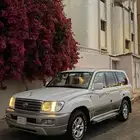 صالون للبيع شبه مخزن