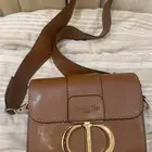 شنطة ديور جديدة مع ماحقاتها