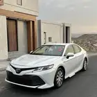 كامري 2018 هايبرد الي يدور النظيف