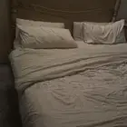 غرفة نوم و كنب و نجفه ممتازه