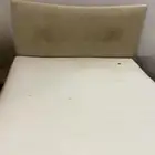 سرير وكنب مستعمل يحتاج لهم تنضيف وتزبط بسيط على السوم