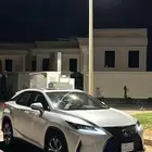 للبيع جيب لكزس RX ممشى قليل وبحالة الوكاله