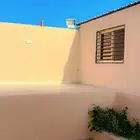 استراحة للإيجار قسمين وفيه مقطع فيديو لها