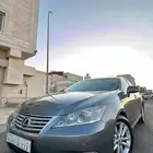 لكزس نظيفة ممشى قليل