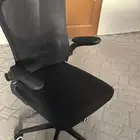 كرسي مكتب للبيع استعمال خفيف على السوم