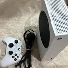 اكس بوكس سريس s شبه جديد ب الفاتوره