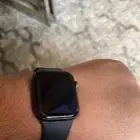 ساعه ابل واتس الاصدار الخامس نسبه البطاريه تسعين