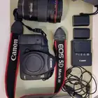 للبيع كاميرا كانون EOS 5D
