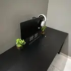 شاشة و طاوله و سماعه للبيع