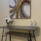 طاوله مع لوحه