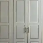 دولاب كبير ونظيف جدا