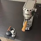 الة دديكا ديلنوجي وآلة اسبرسو كبسولات استخدام نظيف