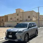 جيب لكزس LX570 موديل 2016
