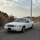فورد فكتوريا مخزن
