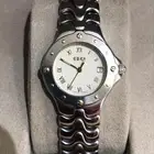 ساعة ايبل نسائية
