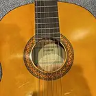 قيتار ياماها C40 كلاسيك .