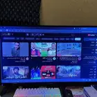 شاشة تلفزيون