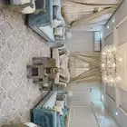طقم كنب جديد ونظيف مع ستاير وطاولات