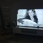 شاشة 65 بوصه جديده