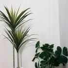 للبيع شجرتين زينه صناعيه