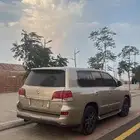 جيب لكزس للبيع